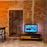 Chic Apartment In Girona Center