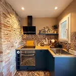 Chic Apartment In Girona Center
